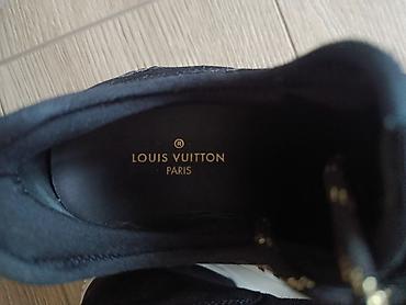 Patike: Ове патике Louis Vuitton 7 су направљене од антилопа и коже. Имају — 8