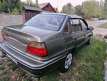 Унаа: Daewoo Nexia: 2004 г., 1.5 л, Кол менен иштөөчү, Бензин, Седан — 2