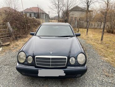 teker 245 45 17: Mercedes-Benz E 280: 2.8 l | 1996 il Sedan