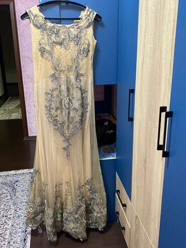bej donlar: Вечернее платье, Макси, 5XL (EU 50)