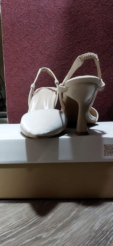 Tuflilər: Məhsul: Qadın dəbli ayaqqabısı (slingback) - Rəng: krem/ivori - — 2