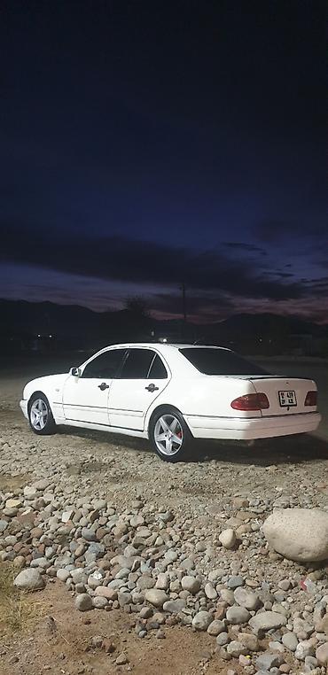 mini jack: Mercedes-Benz E-Class: 1996 г., 2.2 л, Механика, Бензин, Седан — 4