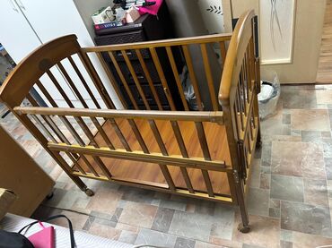 матрасы на детскую кроватку: Детская кровать трансформер, Другой тип, цвет - Коричневый