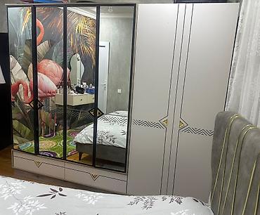 Dolab İdeal vəziyyətdədir qiymət 350azn ünvan Keşlə Sevgi🥰 3637