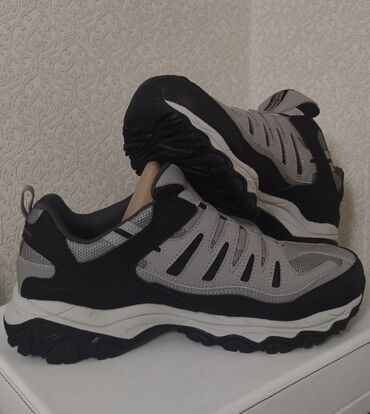 обувь женская большие размеры: Мужские кроссовки, 42.5, Skechers, Новый, цвет - Серый, Самовывоз