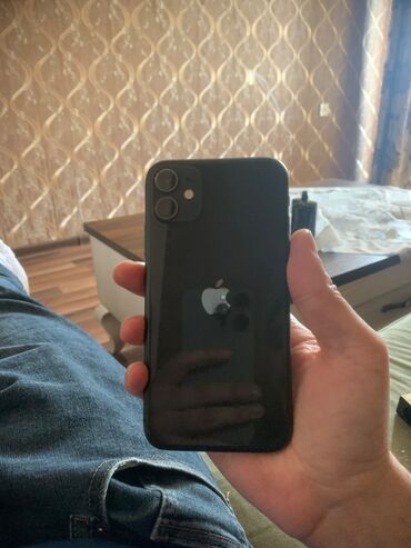 Apple iPhone: IPhone 11, 128 GB, Jet Black