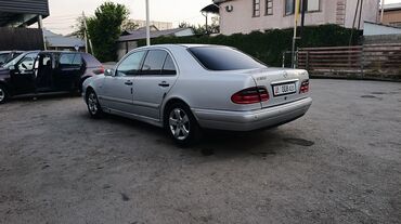 срочно в связи с переездом: Mercedes-Benz E-Class: 1997 г., 3.2 л, Бензин, Седан