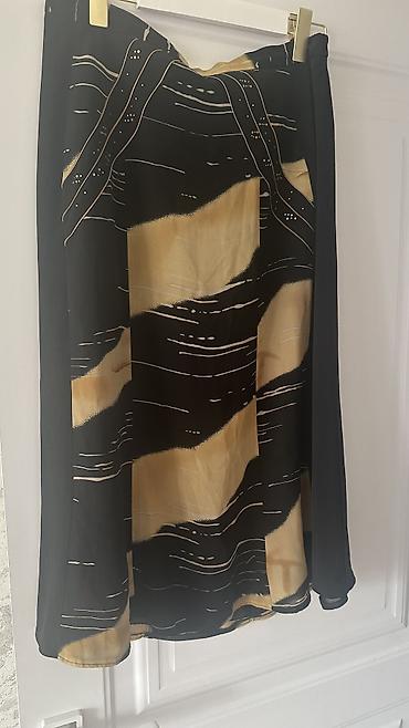 Костюмы с юбкой: Женская Одежда, покупала в Италии/Дубаи, размеры от 48 до 58, новое и — 24