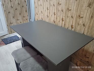 silver kitchen: Кухонный стол и стул, Б/у, цвет - Серый — 1