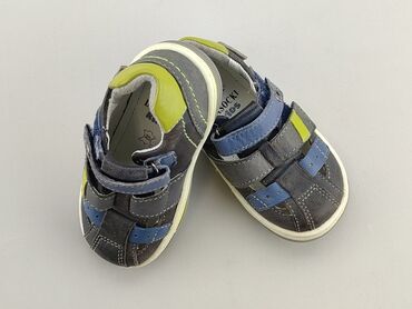 buty profilowane dla dziewczynki: Buciki niemowlęce, 20, stan - Bardzo dobry
