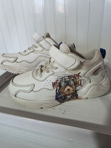 детское питание nan: Детские кроссовки DR. KONG - Размер: EUR 31 (US 13), длина стельки