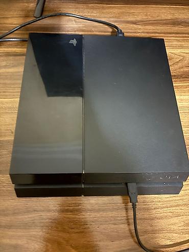 ps4 aliram: Playstation 4 birinci əldir sadəcə özüm işlədmişəm heçbir oyun crack — 1