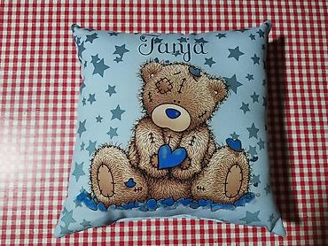 Jastuci: Personalizovani jastuci sa štampom Dimenzije jastuka 45x32 su 2440 din — 21