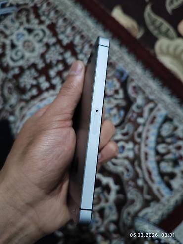 Apple iPhone: IPhone SE, Б/у, 128 ГБ, Space Gray, 99 % — 13