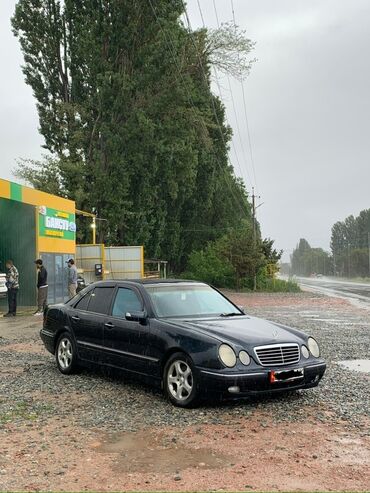мерседес 211 кузов: Седан Mercedes-Benz E-класса (W210) в черном цвете. Модель оснащена