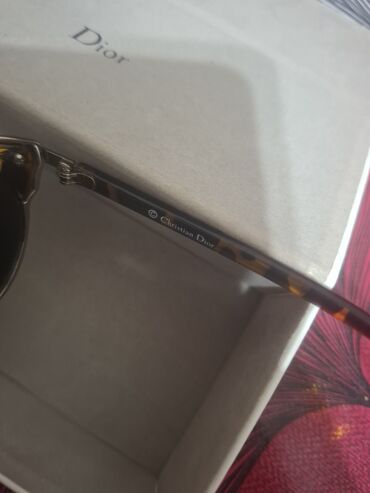 Eynəklər: Gün eynəyi, Dior, İşlənmiş — 9
