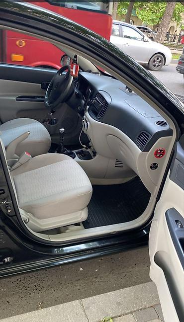 bmw e39 disk teker: Hyundai Accent: 1.4 l | 2006 il Sedan — 4