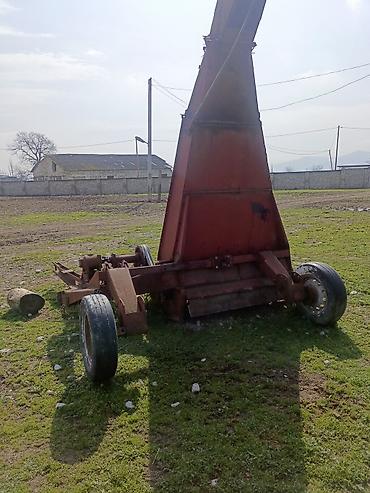 qiş tekeri: Mısır-silo doğrayıcı (traktora qoşulan silos kombaynı) - Traktora — 1