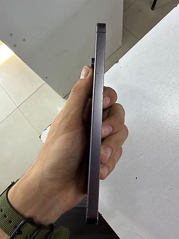 simes telefon: Samsung Galaxy S24 FE, 128 GB, rəng - Boz, Barmaq izi — 6