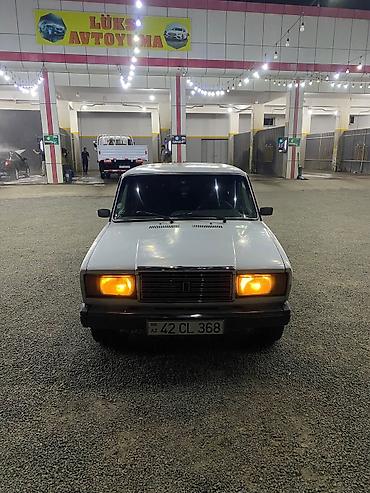 prius 20 kuza salon: Lada sedan (klassik “2107” seriyası görünüşü). Ağ rəngli, 4 qapılı — 1