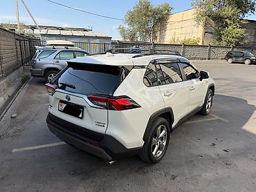 американцы: Toyota RAV4: 2019 г., 2.5 л, Вариатор, Гибрид, Кроссовер — 3