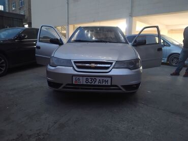 кулиса спейс стар: Daewoo Nexia: 2011 г., 1.5 л, Механика, Бензин, Седан