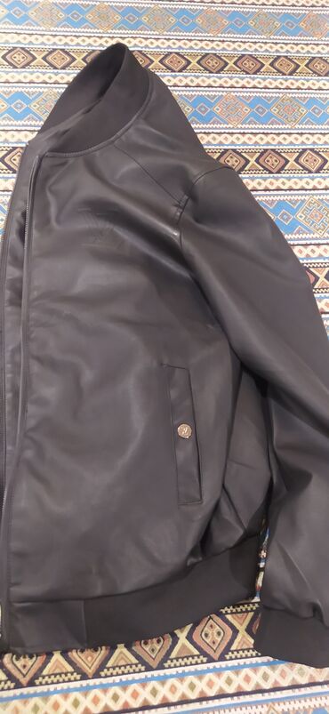 Gödəkçələr: Gödəkçə Louis Vuitton, 3XL (EU 46), rəng - Qara