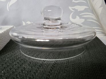 Ostalo posuđe: Bombonijera nova veca,staklena Nemacka. Nova,sve na njoj odsjaj od — 15
