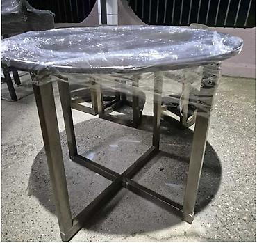 Setovi stolova i stolica: Sto + 4 stolice. Bez — 14