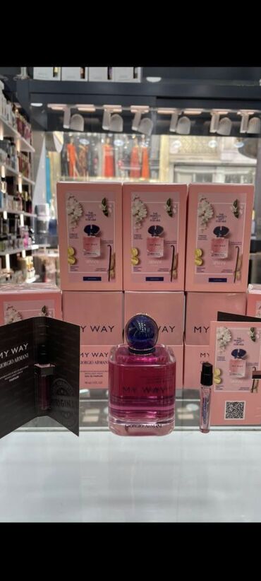 Парфюмерия: Парфюм Giorgio Armani My Way. Аромат представлен в элегантном флаконе