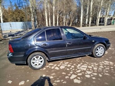 Volkswagen: Volkswagen Bora: 2000 г., 2 л, Механика, Бензин, Седан