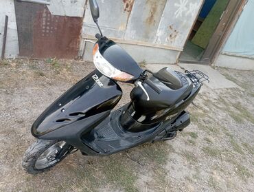 электронный мопед цена: Скутер Honda Dio (серия DIO), черный. Срочно в отличном состоянии