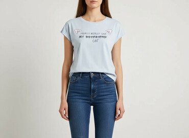 t shirty big bang theory: Bershka, Women`s T-shirt, size XS