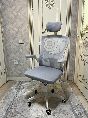 Офисные кресла: Эргономичное офисное/компьютерное кресло, серое - Дышащая сетчатая — 1