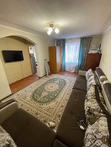 продается дом в токмоке: 1 бөлмө, 30 кв. м, Хрущевка, 2 кабат, Косметикалык ремонт