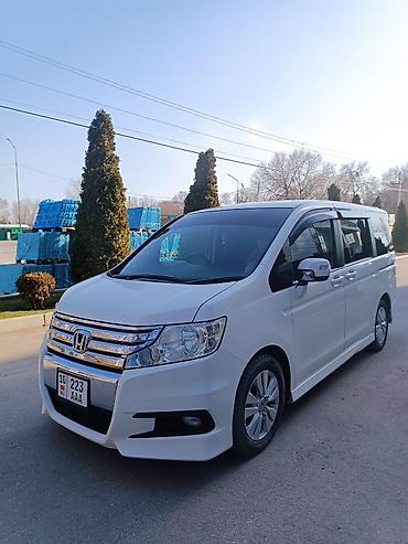 Honda: Honda Stepwgn: 2010 г., 2 л, Автомат, Бензин, Минивэн — 2