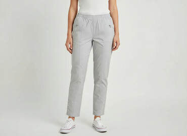 krótkie spodenki dresowe allegro: Women`s trousers, size S