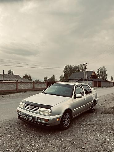 рейлинги на карнивал: Volkswagen Vento: 1999 г., 2 л, Механика, Бензин, Седан — 1