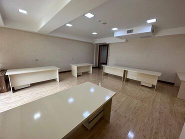 Ofislər: Xətai metrosunun arxası, 12 mərtəbəli plazanın 12 ci mərtəbəsində — 16