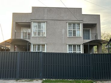 дома на продажу бишкек: Таунхаус, 170 кв. м, 4 бөлмө, Риелтор, Дизайнердик оңдоо
