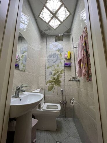 Həyət evləri və villaların satışı: Binəqədi qəs. 4 otaqlı, 150 kv. m, Yeni təmirli — 13