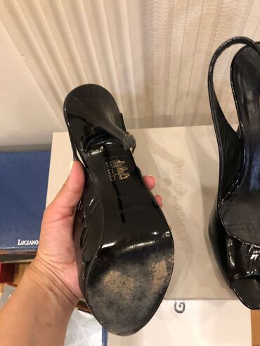 Basanoşka və səndəllər: Ölçü: 35.5, rəng - Qara, İşlənmiş — 8