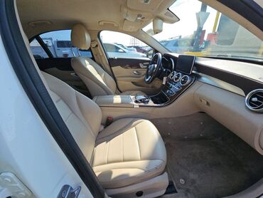 Mercedes-Benz: Mercedes-Benz C-Class: 2 l | 2016 il Sedan — 14