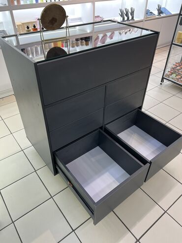 Стойки ресепшн: Столы ресепшен Администраторский стол Кассовый стол Занимаемся — 12