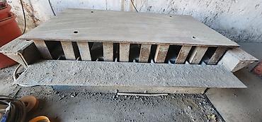 Производство брусчатки: Пескоблок чыгарган станок сатылат. 20 жана 15 размердеги матрицалары — 9