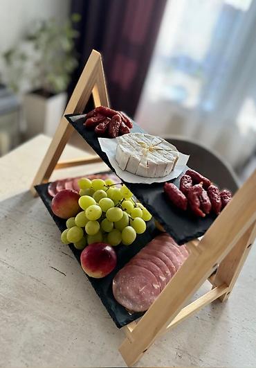 Другие аксессуары для кухни: Сервировочная Двухъярусная подставка • Деревянная подставка • Доски — 8