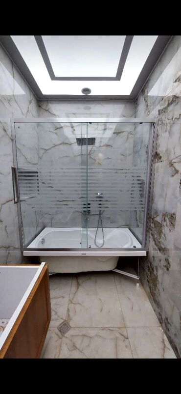 Duş kabinaları, arakəsmələr: Yeni Üstü açıq kabina, Künc üçün, Pulsuz çatdırılma — 26