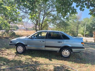 1 9 тди: Volkswagen Passat: 1992 г., 1.8 л, Механика, Газ, Седан