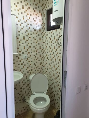 Посуточная аренда комнат: Гостевые номера в двухэтажном мини-отеле с галереей.Сдаем на — 12