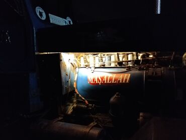 Traktorlar: Mavi rəngli ağır sinif təkərli traktor və qoşqu komplekti — 11